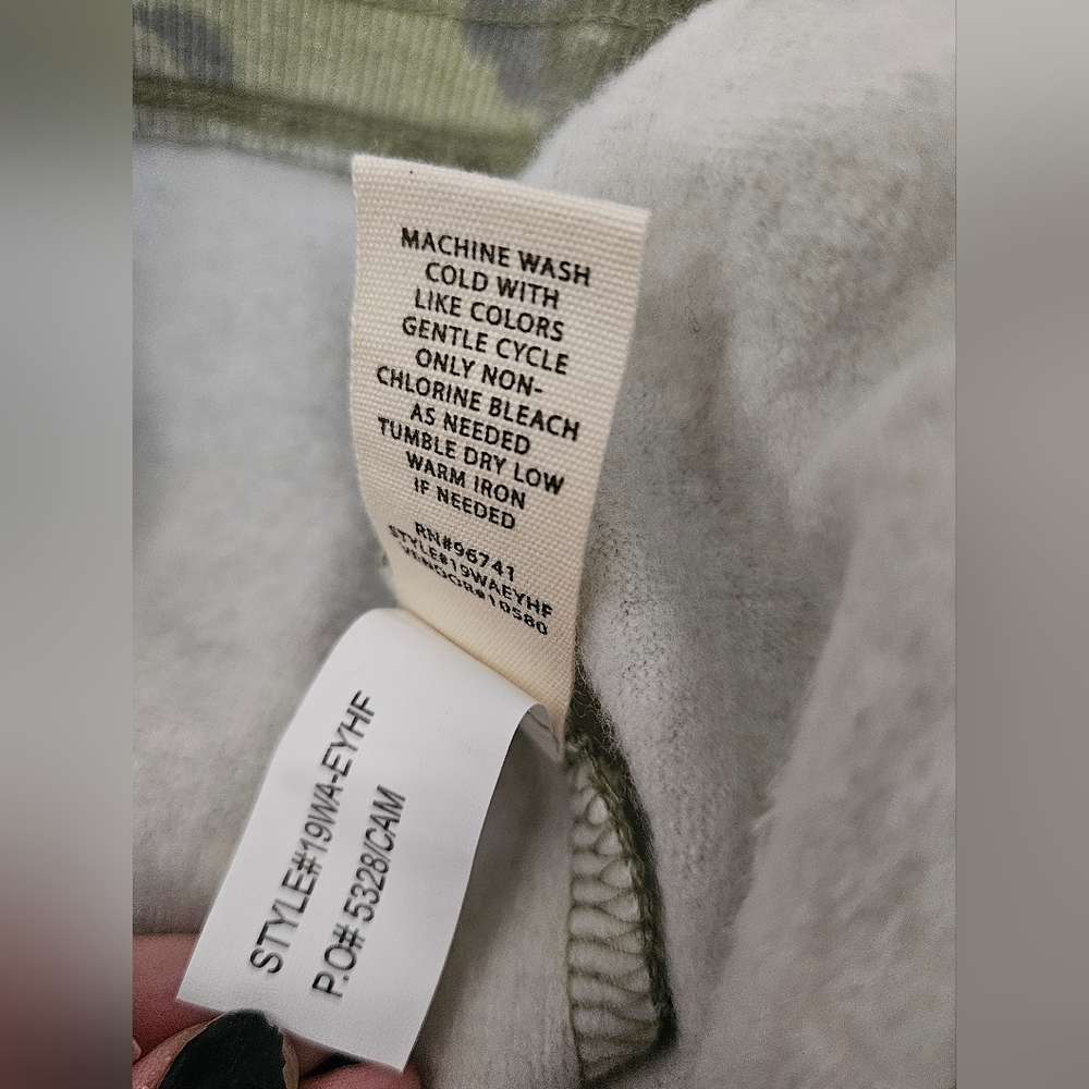 Gilded Intent Camo Cargo Joggers NWOT - Picture 14 of 16